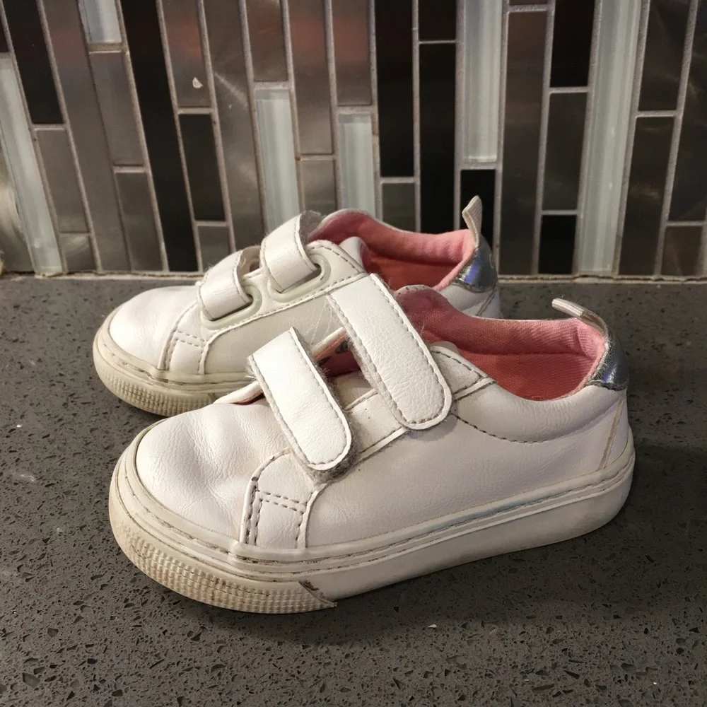 Baby Gap shoes size 5,